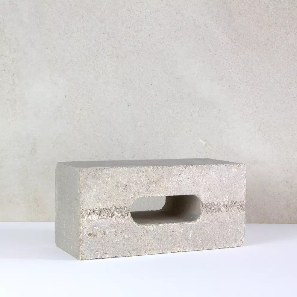Blocs de terre crue compressée