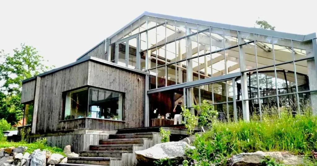 Naturhus (Maison-serre autosuffisante)
